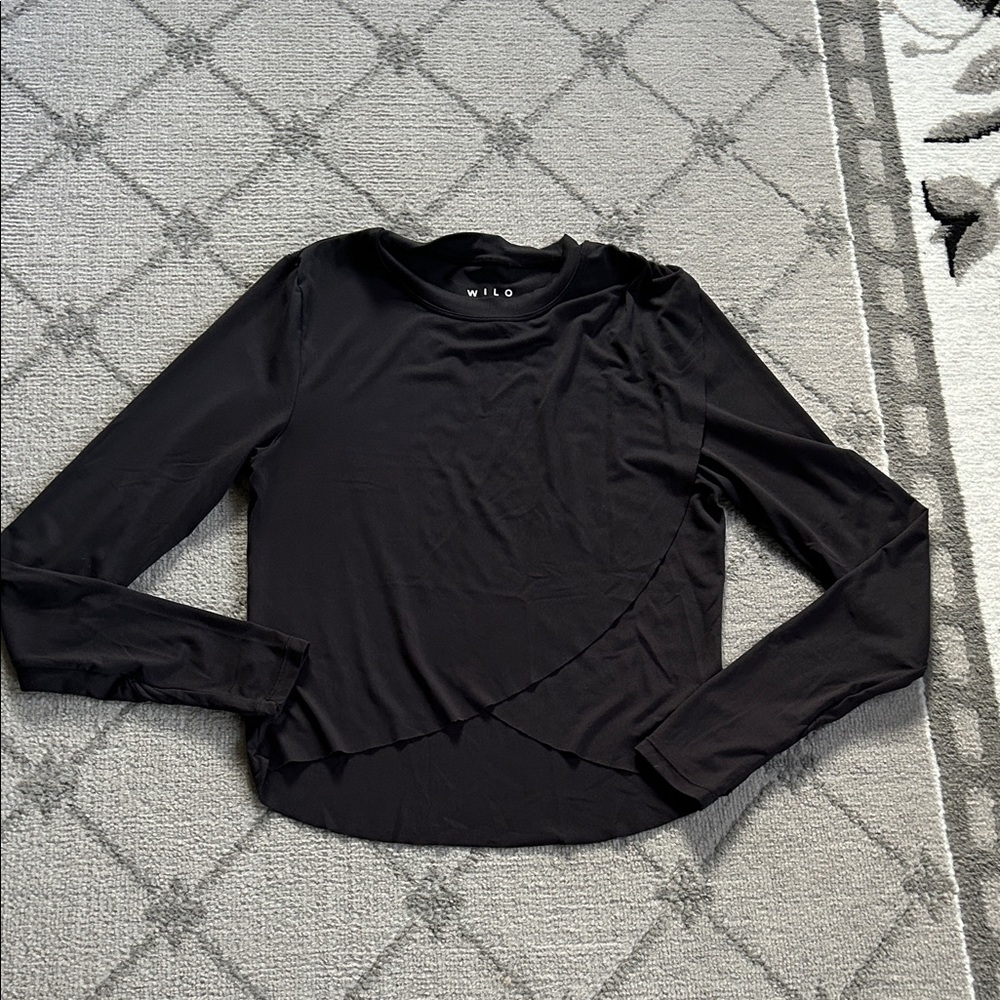 WILO Black Long-Sleeve Layered Front Tee
